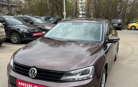 Volkswagen Jetta VI, 2018 год, 1 630 000 рублей, 2 фотография