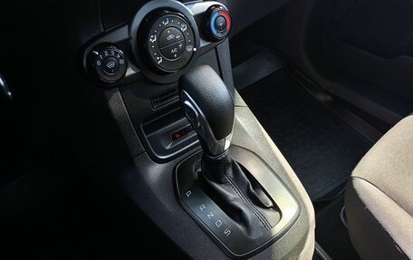 Ford Fiesta, 2015 год, 899 000 рублей, 13 фотография