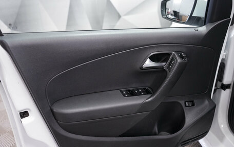 Volkswagen Polo VI (EU Market), 2016 год, 1 295 000 рублей, 9 фотография