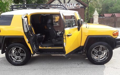 Toyota FJ Cruiser, 2007 год, 3 300 000 рублей, 1 фотография