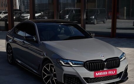 BMW 5 серия, 2021 год, 5 700 000 рублей, 2 фотография