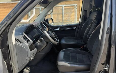 Volkswagen Multivan T6 рестайлинг, 2018 год, 3 650 000 рублей, 11 фотография