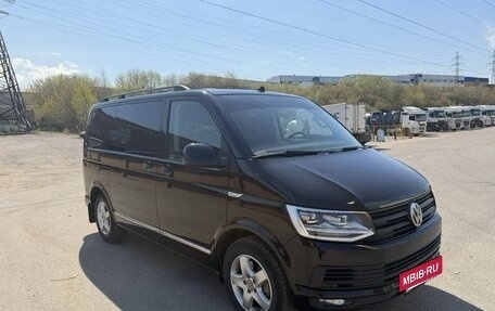 Volkswagen Multivan T6 рестайлинг, 2018 год, 3 650 000 рублей, 10 фотография