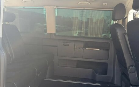 Volkswagen Multivan T6 рестайлинг, 2018 год, 3 650 000 рублей, 19 фотография