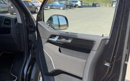 Volkswagen Multivan T6 рестайлинг, 2018 год, 3 650 000 рублей, 16 фотография