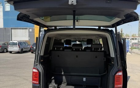 Volkswagen Multivan T6 рестайлинг, 2018 год, 3 650 000 рублей, 21 фотография