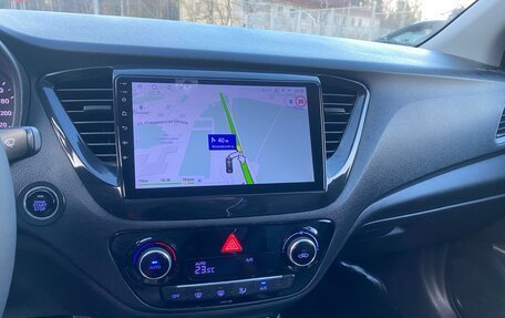 Hyundai Solaris II рестайлинг, 2018 год, 1 340 000 рублей, 8 фотография
