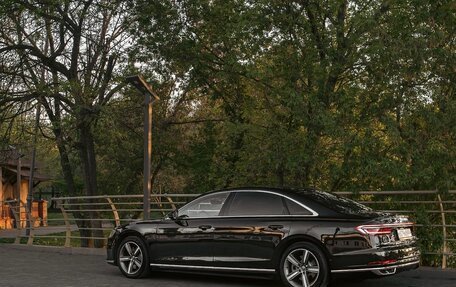 Audi A8, 2018 год, 4 650 000 рублей, 14 фотография