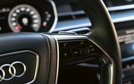 Audi A8, 2018 год, 4 650 000 рублей, 32 фотография
