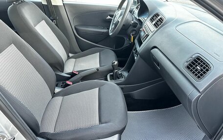 Volkswagen Polo VI (EU Market), 2012 год, 850 000 рублей, 18 фотография