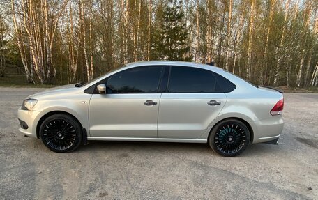 Volkswagen Polo VI (EU Market), 2011 год, 900 000 рублей, 6 фотография