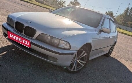 BMW 5 серия, 2000 год, 700 000 рублей, 1 фотография