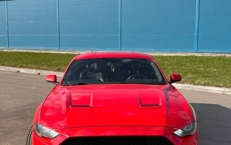 Ford Mustang VI рестайлинг, 2018 год, 2 700 000 рублей, 1 фотография