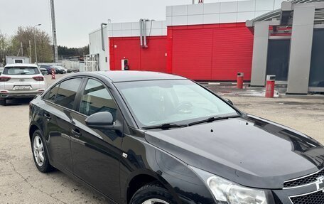 Chevrolet Cruze II, 2010 год, 660 000 рублей, 3 фотография