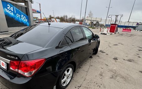 Chevrolet Cruze II, 2010 год, 660 000 рублей, 6 фотография