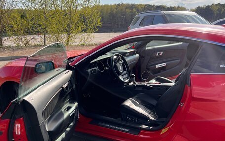 Ford Mustang VI рестайлинг, 2018 год, 2 700 000 рублей, 9 фотография