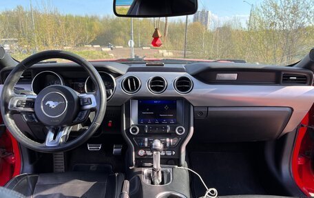 Ford Mustang VI рестайлинг, 2018 год, 2 700 000 рублей, 19 фотография