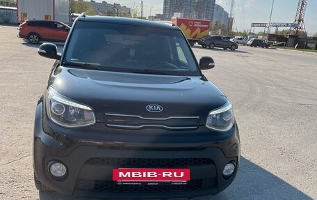 KIA Soul II рестайлинг, 2017 год, 1 300 000 рублей, 6 фотография