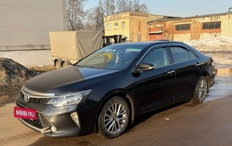 Toyota Camry, 2017 год, 2 200 000 рублей, 9 фотография