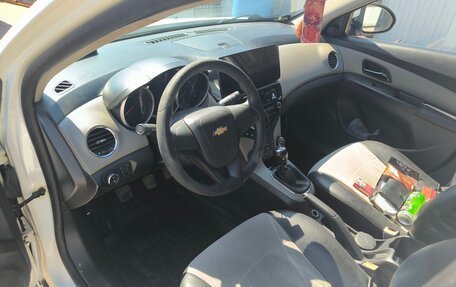 Chevrolet Cruze II, 2011 год, 650 000 рублей, 5 фотография