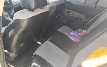 Chevrolet Cruze II, 2011 год, 650 000 рублей, 7 фотография