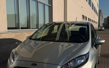 Ford Fiesta, 2017 год, 1 000 000 рублей, 2 фотография