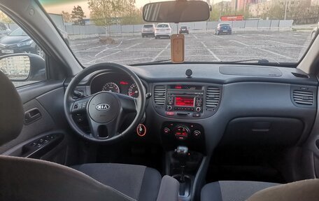 KIA Rio II, 2010 год, 490 000 рублей, 12 фотография