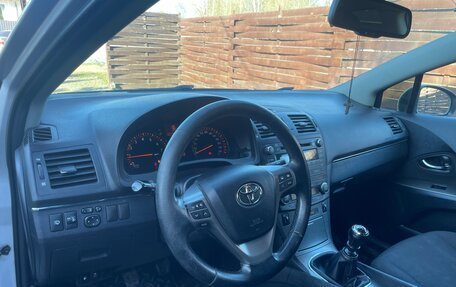 Toyota Avensis III рестайлинг, 2009 год, 890 000 рублей, 8 фотография