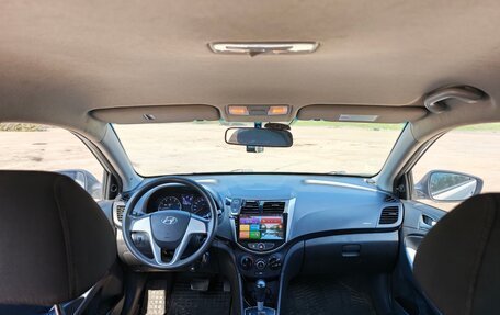 Hyundai Solaris II рестайлинг, 2013 год, 850 000 рублей, 4 фотография
