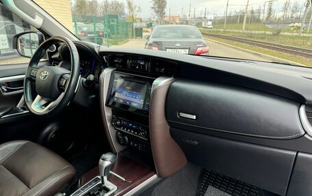 Toyota Fortuner II, 2017 год, 3 190 000 рублей, 24 фотография