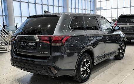Mitsubishi Outlander III рестайлинг 3, 2019 год, 2 247 000 рублей, 9 фотография