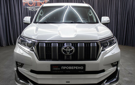 Toyota Land Cruiser Prado 150 рестайлинг 2, 2018 год, 5 998 000 рублей, 2 фотография
