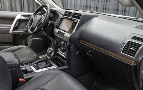 Toyota Land Cruiser Prado 150 рестайлинг 2, 2018 год, 5 998 000 рублей, 11 фотография