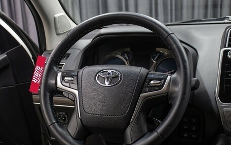 Toyota Land Cruiser Prado 150 рестайлинг 2, 2018 год, 5 998 000 рублей, 16 фотография