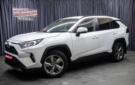 Toyota RAV4, 2021 год, 3 649 000 рублей, 1 фотография