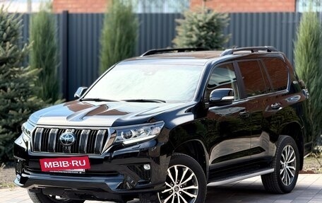 Toyota Land Cruiser Prado 150 рестайлинг 2, 2022 год, 9 300 000 рублей, 2 фотография