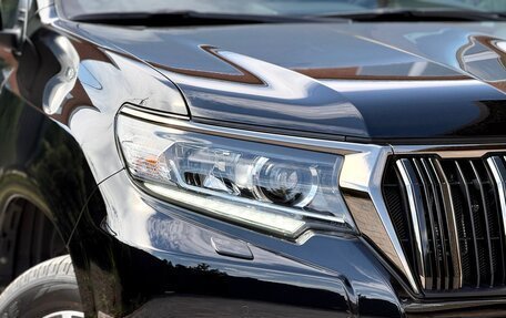 Toyota Land Cruiser Prado 150 рестайлинг 2, 2022 год, 9 300 000 рублей, 8 фотография