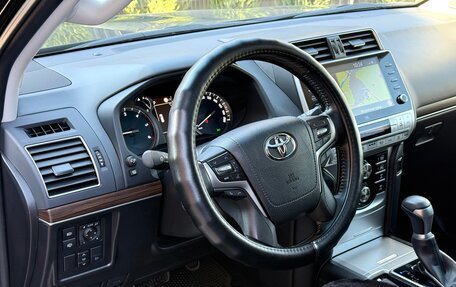 Toyota Land Cruiser Prado 150 рестайлинг 2, 2022 год, 9 300 000 рублей, 20 фотография