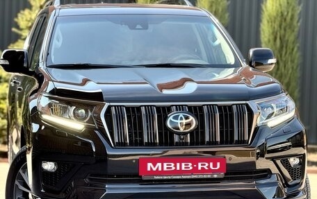 Toyota Land Cruiser Prado 150 рестайлинг 2, 2022 год, 9 300 000 рублей, 6 фотография