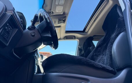 Toyota Land Cruiser Prado 150 рестайлинг 2, 2022 год, 9 300 000 рублей, 21 фотография