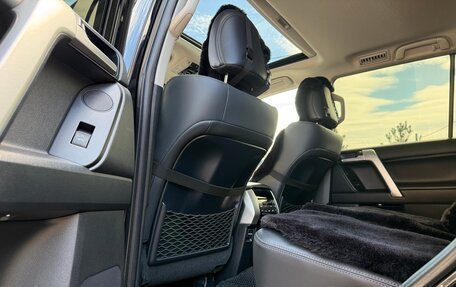 Toyota Land Cruiser Prado 150 рестайлинг 2, 2022 год, 9 300 000 рублей, 37 фотография