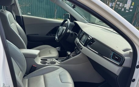 KIA Niro I, 2019 год, 2 200 000 рублей, 13 фотография