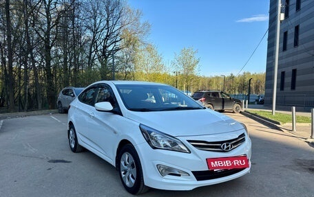 Hyundai Solaris II рестайлинг, 2016 год, 860 000 рублей, 2 фотография