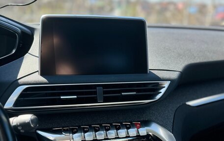 Peugeot 3008 II, 2018 год, 2 090 000 рублей, 16 фотография