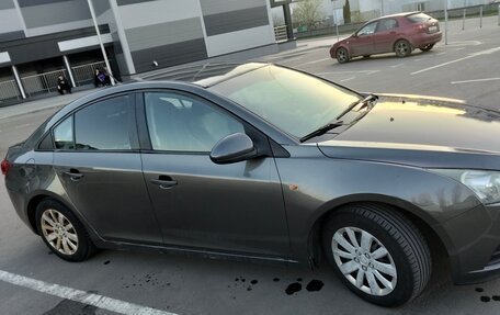 Chevrolet Cruze II, 2009 год, 500 000 рублей, 2 фотография