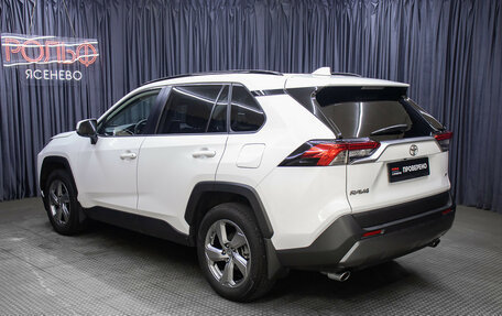 Toyota RAV4, 2021 год, 3 649 000 рублей, 7 фотография