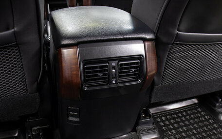 Toyota Land Cruiser Prado 150 рестайлинг 2, 2015 год, 3 849 000 рублей, 19 фотография