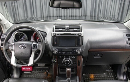 Toyota Land Cruiser Prado 150 рестайлинг 2, 2015 год, 3 849 000 рублей, 13 фотография