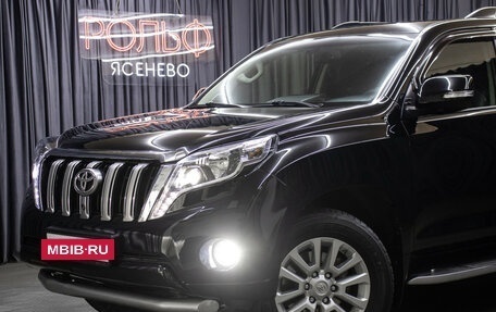 Toyota Land Cruiser Prado 150 рестайлинг 2, 2015 год, 3 849 000 рублей, 21 фотография