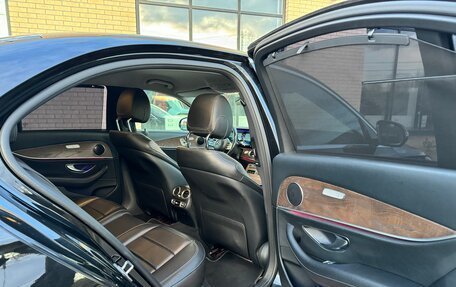 Mercedes-Benz E-Класс, 2018 год, 3 900 000 рублей, 18 фотография